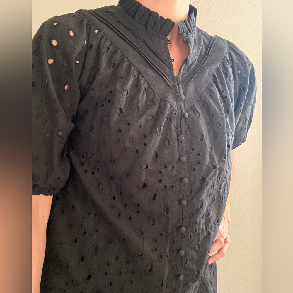 Romantic Black Eyelet Puff Sleeve Top / Cottagecore / Vintage-Inspired - Picture 3 of 8